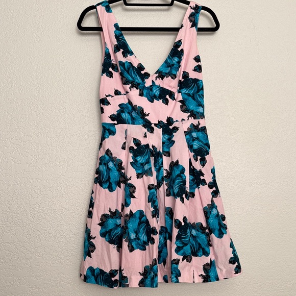 Betsey Johnson Fit and flare Floral Pink and Blue Dress side 4 🆕 - Picture 1 of 9